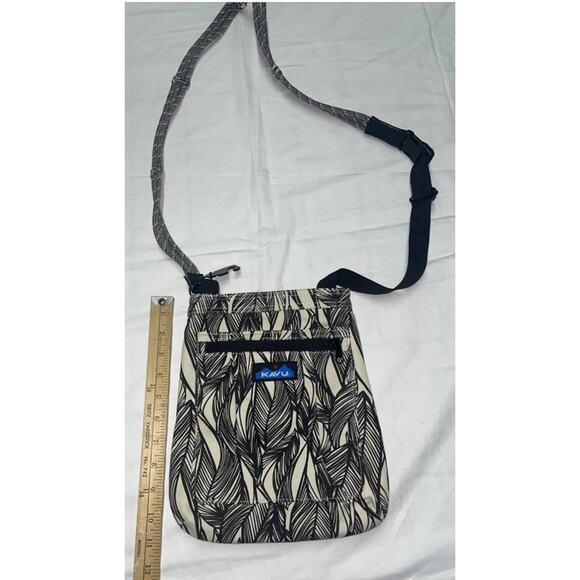 Tignanello Black Leather Backpack Handbag Purse- The Sak Purse - Cavu -Lot Of 3 - Picture 12 of 16